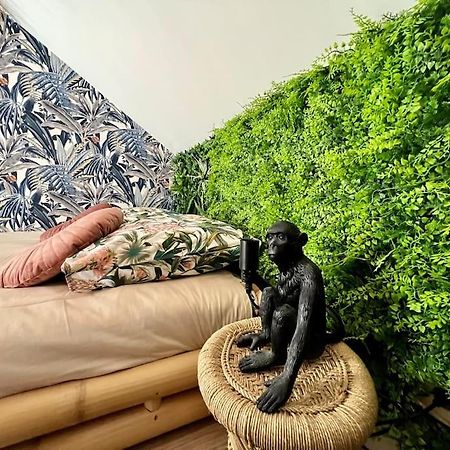 Nuit Dans La Jungle - Love Room Souppes-sur-Loing Extérieur photo