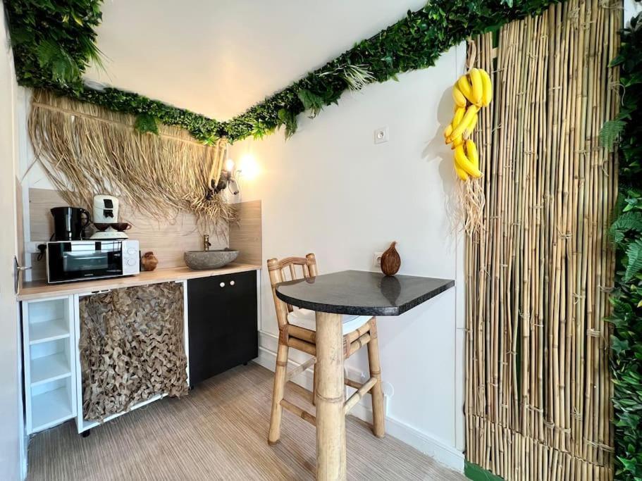 Nuit Dans La Jungle - Love Room Souppes-sur-Loing Extérieur photo