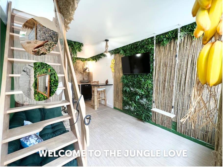 Nuit Dans La Jungle - Love Room Souppes-sur-Loing Extérieur photo
