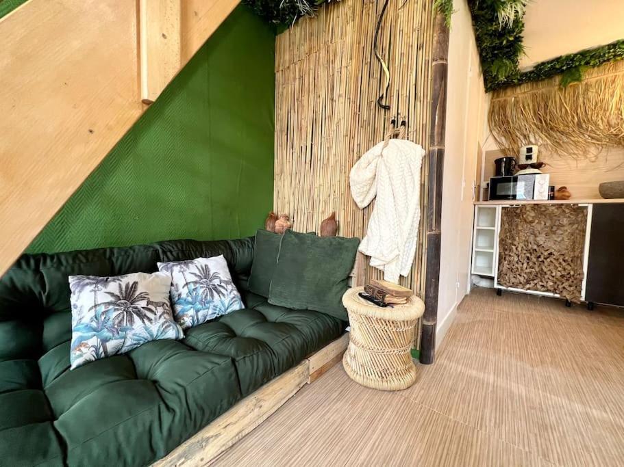 Nuit Dans La Jungle - Love Room Souppes-sur-Loing Extérieur photo